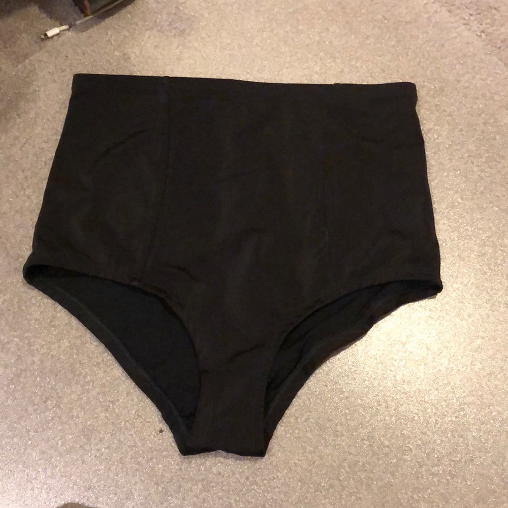 UO HIGH WAISTED BIKINI BOTTOMS